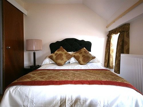 East Gate Inn Колчестър Екстериор снимка
